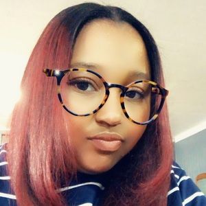 Meet your Posher, Ticheonia